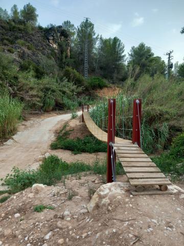 Passarel·la peatonal sobre el riu Gaià